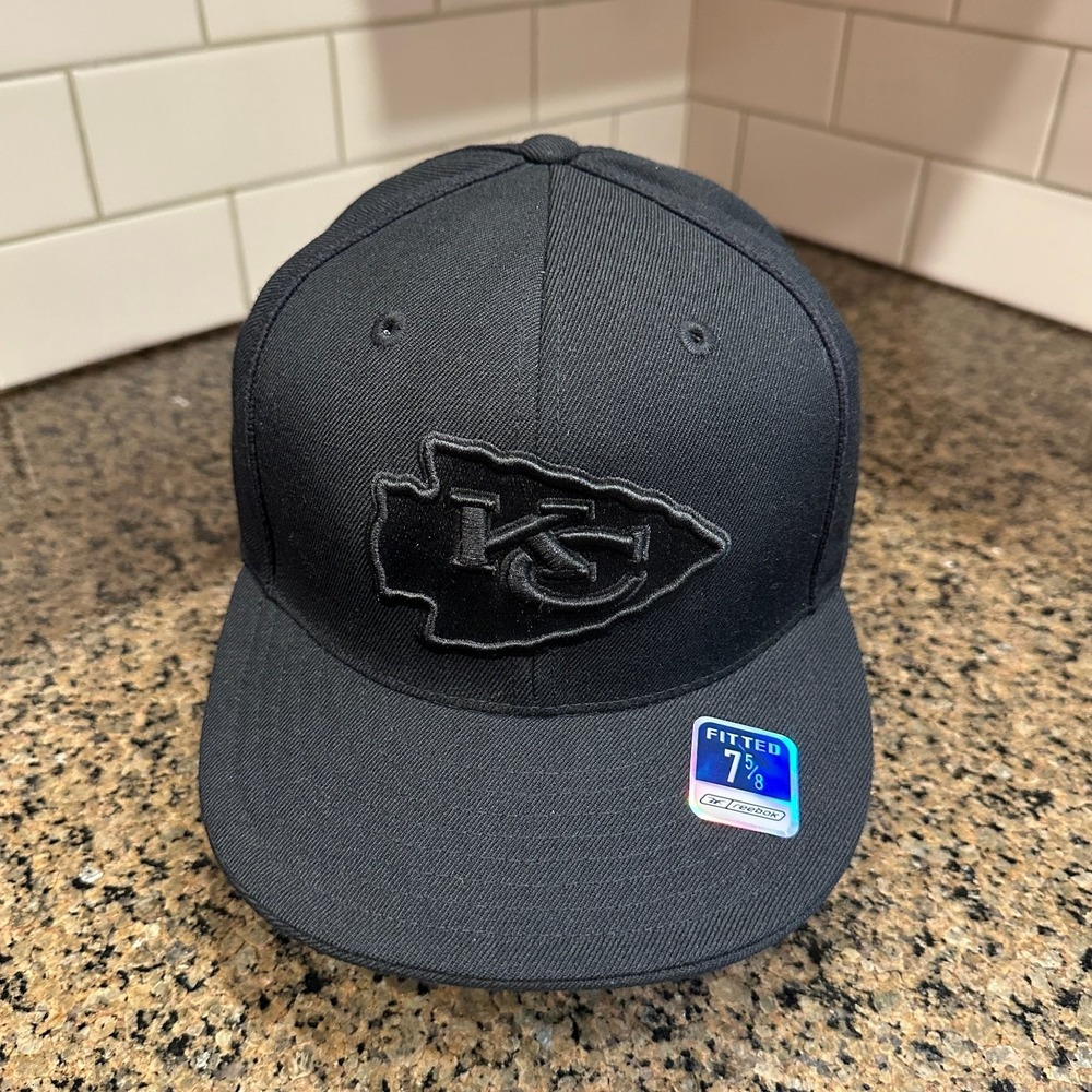 Vtg Kansas City Chiefs Hat Reebok Fitted 7 5/8 Blackout NFL Deadstock New